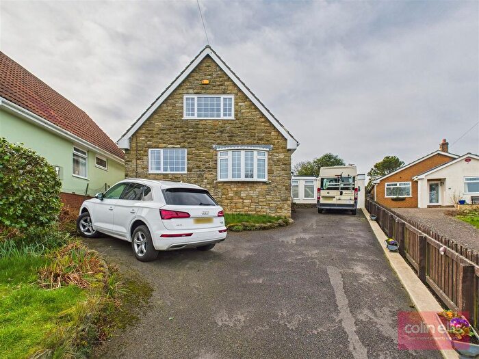 3 Bedroom Detached Bungalow For Sale In Woods Grove, Burniston, Scarborough, YO13