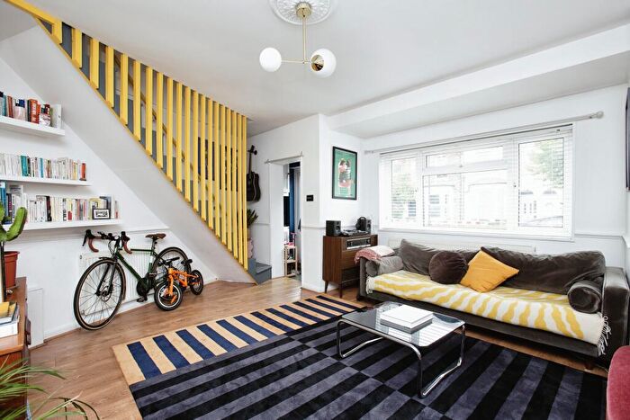 2 Bedroom Terraced House To Rent In Gordon Road, E15