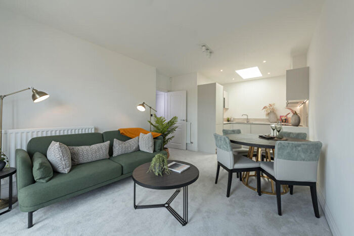 2 Bedroom Coach House For Sale In Wallingford Road, Wallingford, OX10