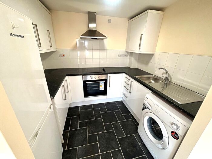 1 Bedroom Flat To Rent In Mansfield Road, Nottingham, NG1