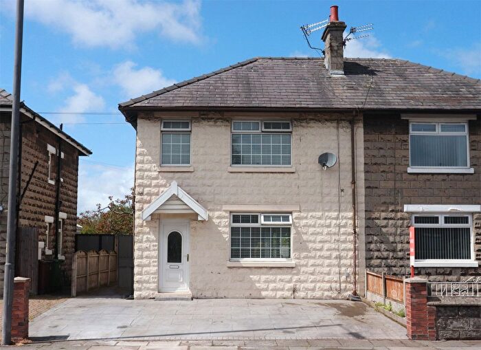3 Bedroom Semi-Detached House For Sale In Bailey Drive, Bootle, L20