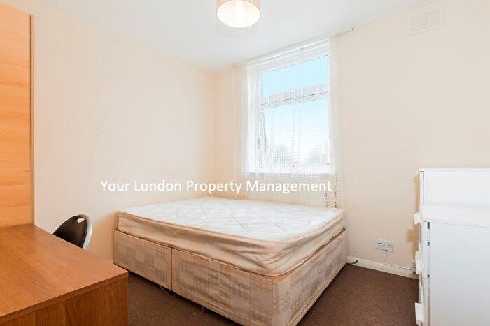 4 Bedroom Terraced House To Rent In The Village, Charlton, SE7
