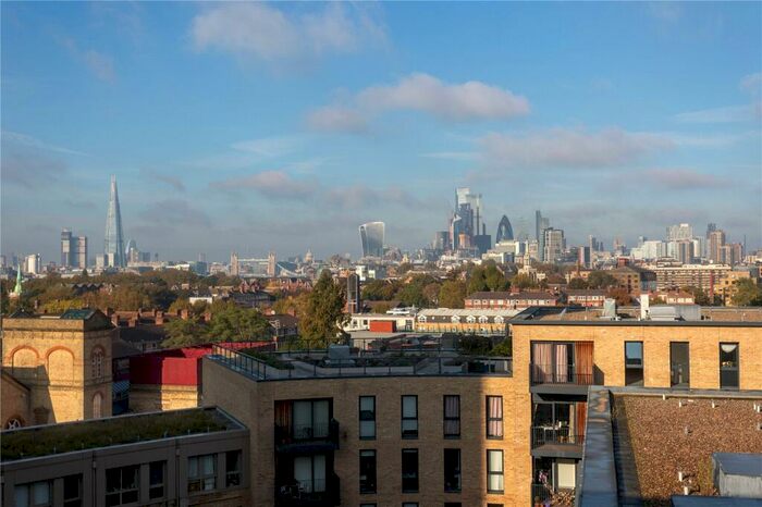 3 Bedroom Apartment To Rent In Surrey Quays Road, Canada Water, London, SE16