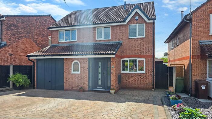 4 Bedroom Detached House For Sale In Yarn Croft, Astley, M29