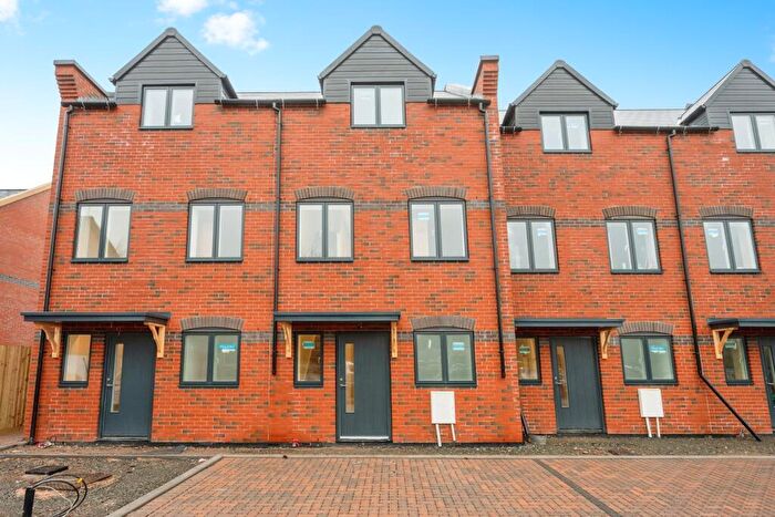 3 Bedroom House To Rent In Nelson Lane, Warwick, CV34