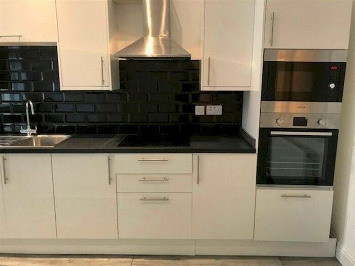 1 Bedroom Flat To Rent In Cowley Road, Oxford, Oxford, OX4