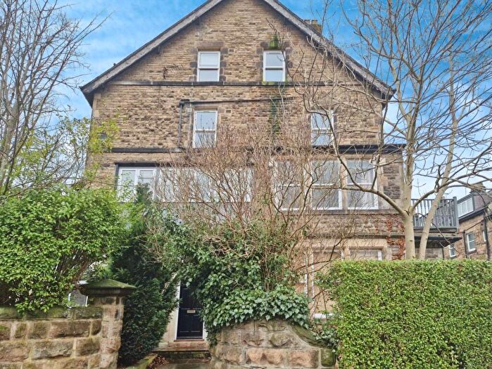 2 Bedroom Apartment For Sale In St. Marys Walk, Harrogate, HG2