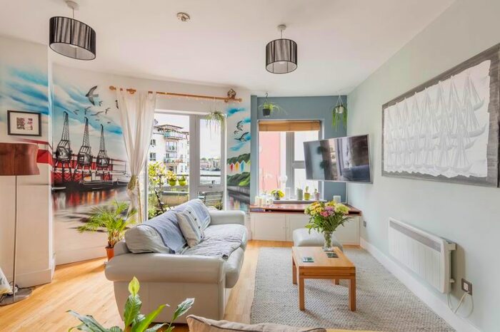 1 Bedroom Flat To Rent In Hotwell Road, Bristol, BS8