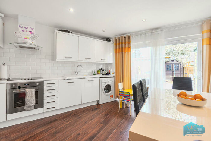 2 Bedroom Semi-Detached House To Rent In Great North Way, Mill Hill, London, NW4