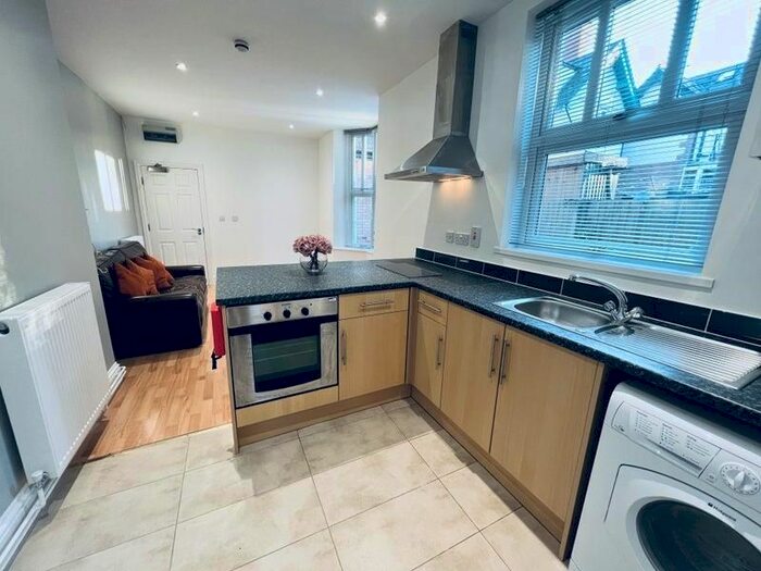 1 Bedroom Flat To Rent In Stanmore Road, Edgbaston, Birmingham B16