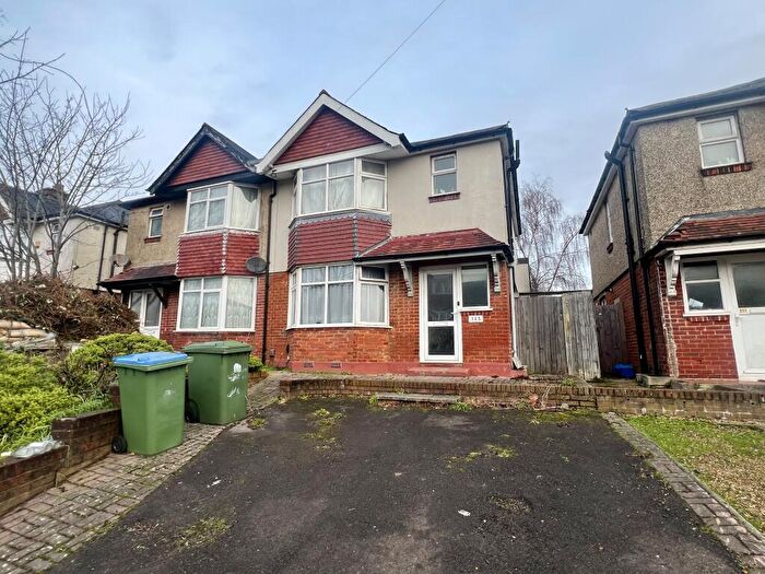 5 Bedroom Semi-Detached House To Rent In Burgess Road, SO16