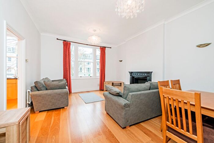 2 Bedroom Flat To Rent In Elsham Road, London, W14