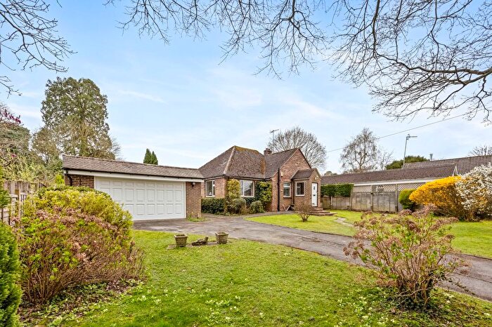 3 Bedroom Detached Bungalow For Sale In Mill Lane, Copthorne, RH10