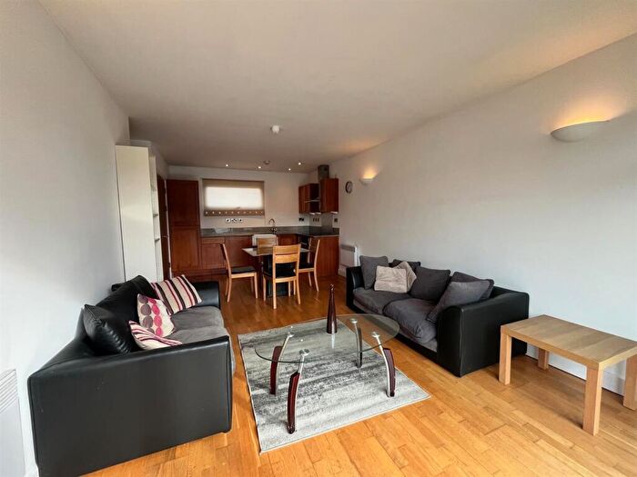 2 Bedroom Apartment To Rent In Advent /, Isaac Way, Ancoats, M4