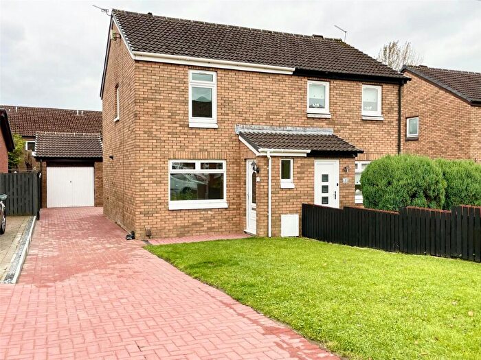3 Bedroom Semi-Detached House For Sale In Harburn Place, Summerston, Glasgow, G23