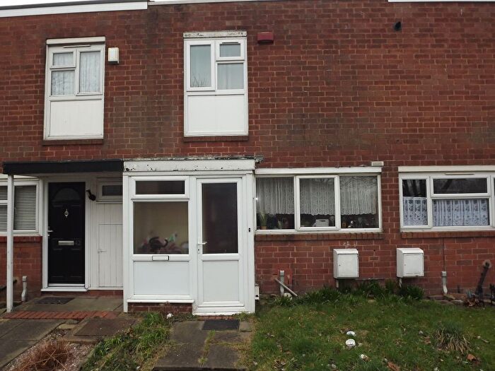 4 Bedroom Terraced House For Sale In Queens Close, Smethwick, B67