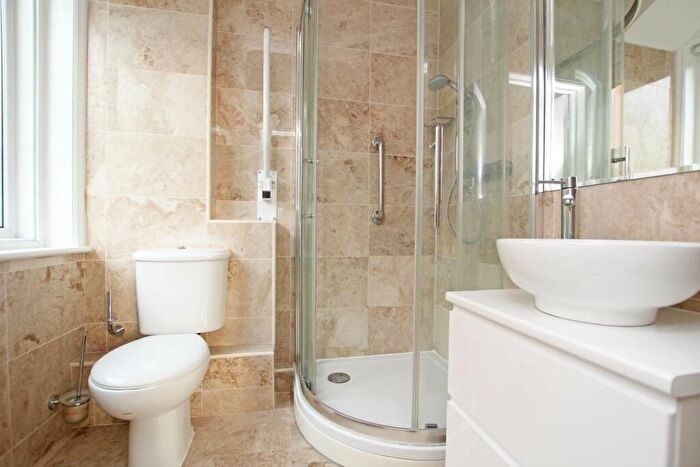 3 Bedroom Flat For Sale In Staveley Road, Eastbourne, BN20