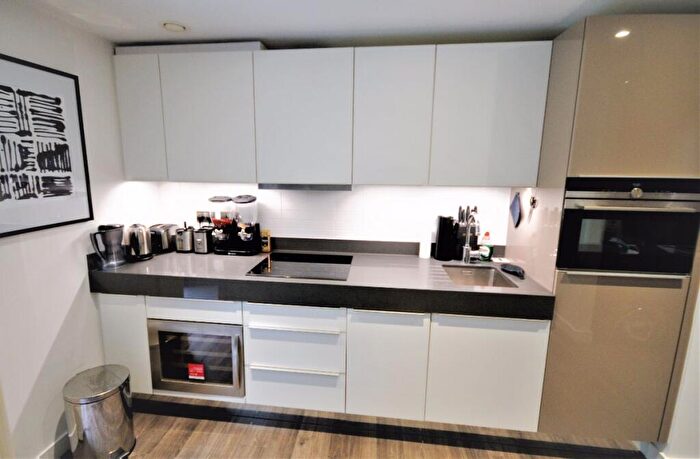 Apartment To Rent In Meranti House, Alie Street, E1