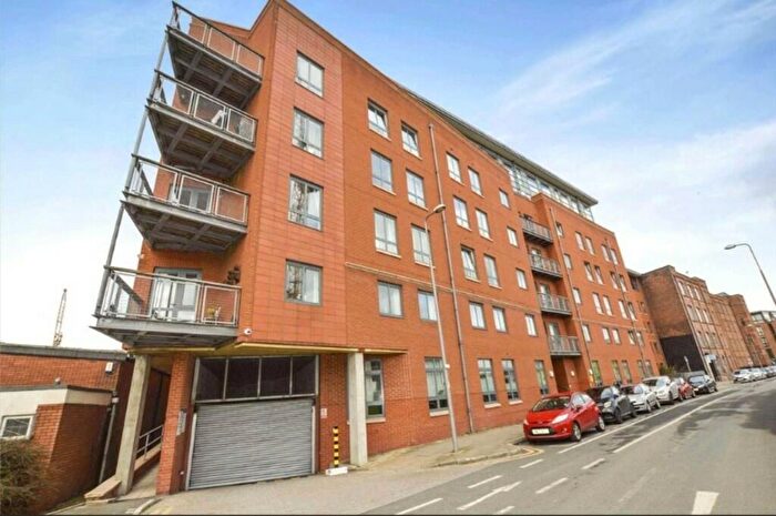 2 Bedroom Apartment To Rent In Lake House, Ellesmere St, Castlefield Locks, M15