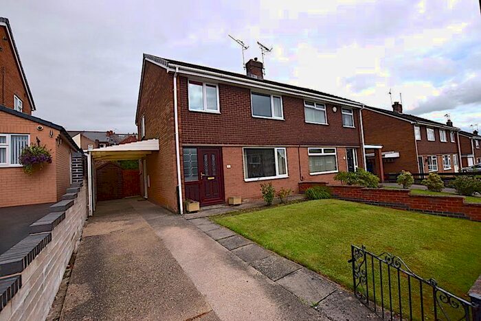 3 Bedroom Property To Rent In Branksome Chine Avenue, Hasland, Chesterfield, S41