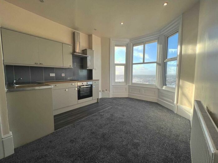 1 Bedroom Flat To Rent In The Promenade, Blackpool, FY1