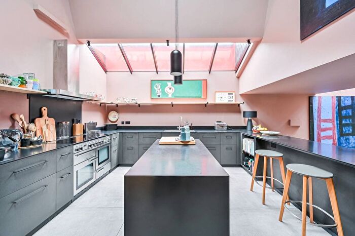 3 Bedroom Flat To Rent In Ashby Mews, Brockley, SE4