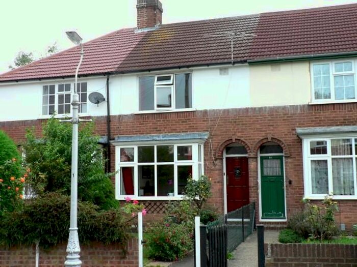 2 Bedroom Property To Rent In Boleyn Drive, St Albans, AL1