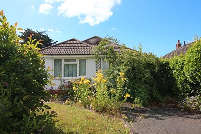 3 Bedroom Bungalow For Sale In Hazelwood Avenue, New Milton, Hampshire, BH25