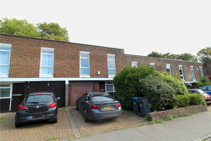 4 Bedroom Terraced House To Rent In Tipton Drive, Croydon, CR0