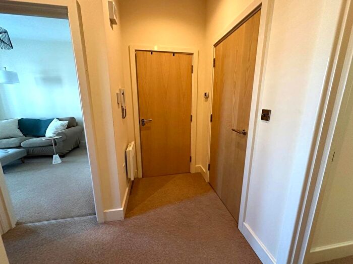 1 Bedroom Flat To Rent In Harborne Central, High Street, Harborne, Birmingham, B17