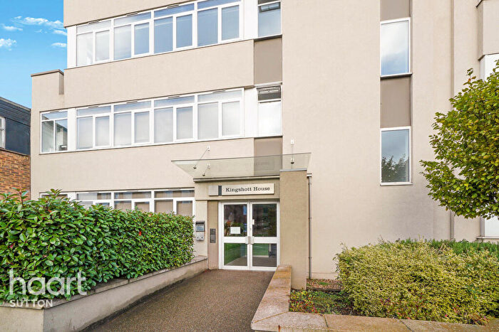 1 Bedroom Flat For Sale In East Street, Epsom, KT17