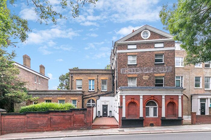 2 Bedroom Flat To Rent In Belle Vue House, Petersham Road, Richmond, Surrey, TW10