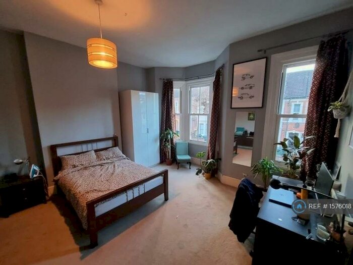 4 Bedroom Terraced House To Rent In Middleborough Road, Coventry, CV1