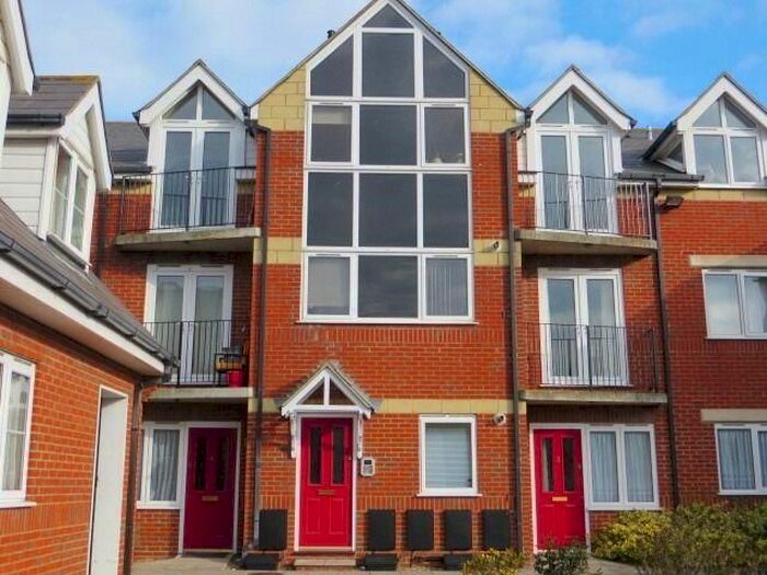 2 Bedroom Flat To Rent In Northwood Road, Tankerton, Whitstable, CT5