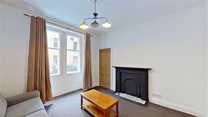 2 Bedroom Flat To Rent In Buccleuch Terrace, Edinburgh, Midlothian, EH8