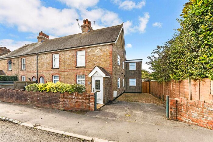 3 Bedroom End Of Terrace House For Sale In Westergate Street, Westergate, PO20