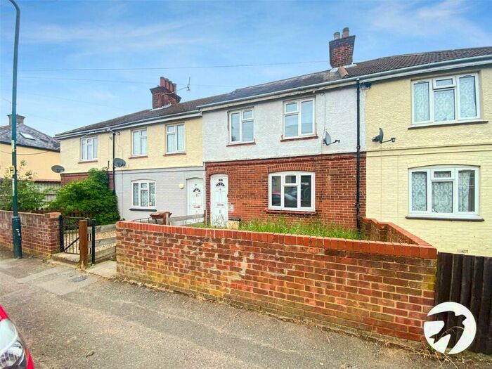 2 Bedroom Terraced House To Rent In Symons Avenue, Chatham, ME4