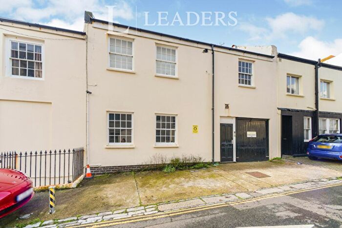 2 Bedroom Flat To Rent In Brunswick Street East, Hove, East Sussex, BN3