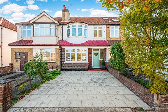 3 Bedroom Terraced House For Sale In Cranborne Avenue, Surbiton, KT6