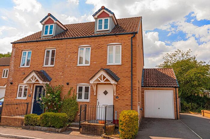 3 Bedroom Semi-Detached House For Sale In Blaen Bran Close, Cwmbran, NP44