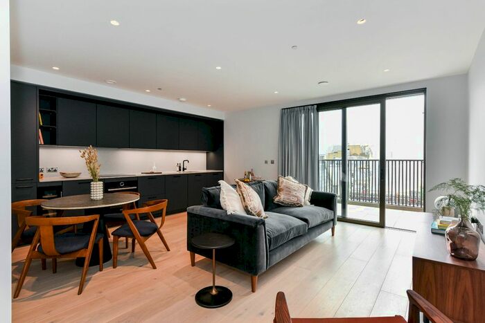 2 Bedroom Flat To Rent In Ganton Street, London, W1F