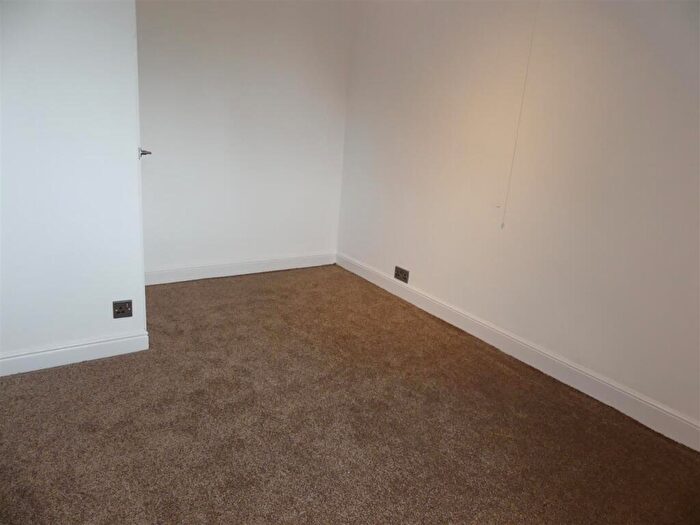 2 Bedroom Apartment To Rent In Alexandra Crescent, Ilkley, LS29