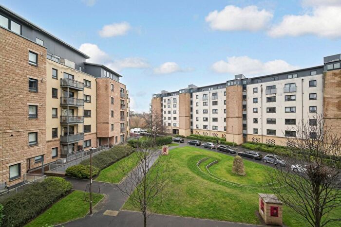 1 Bedroom Apartment For Sale In Flat, Hawkhill Close, Edinburgh, EH7
