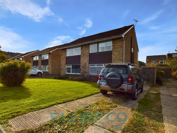 3 Bedroom Semi-Detached House To Rent In Molescroft Way, Tonbridge, Kent, TN9