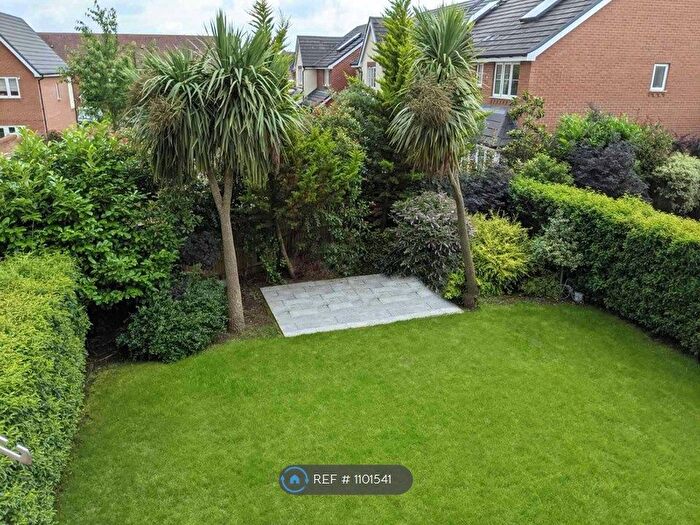 4 Bedroom Detached House To Rent In South Way, Abbots Langley, WD5