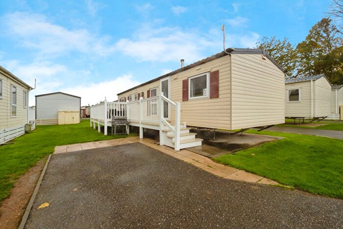 4 Bedroom Property For Sale In Warren Road, Dawlish Warren, Dawlish, Devon, EX7