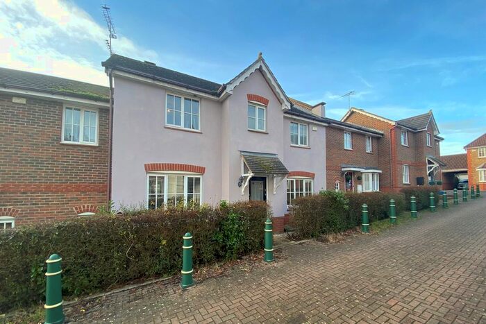 3 Bedroom Terraced House To Rent In Crozier Terrace, Chancellor Park, Chelmsford CM2
