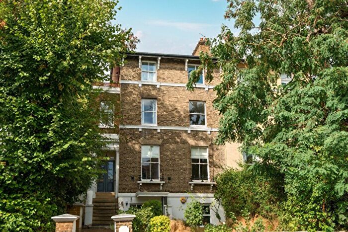 2 Bedroom Flat For Sale In Granville Park, London, SE13