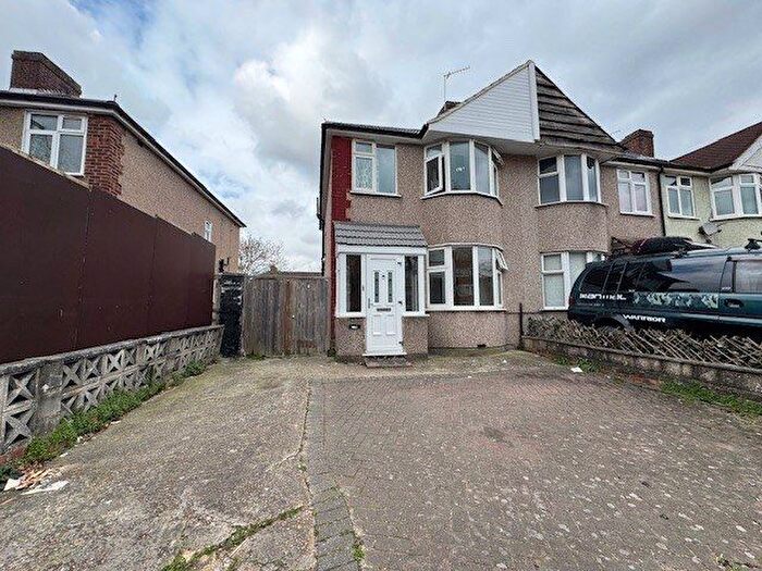 4 Bedroom Semi-Detached House To Rent In High Street, Feltham, TW13