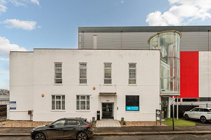 2 Bedroom Flat To Rent In Power Road, Acton Green, W4